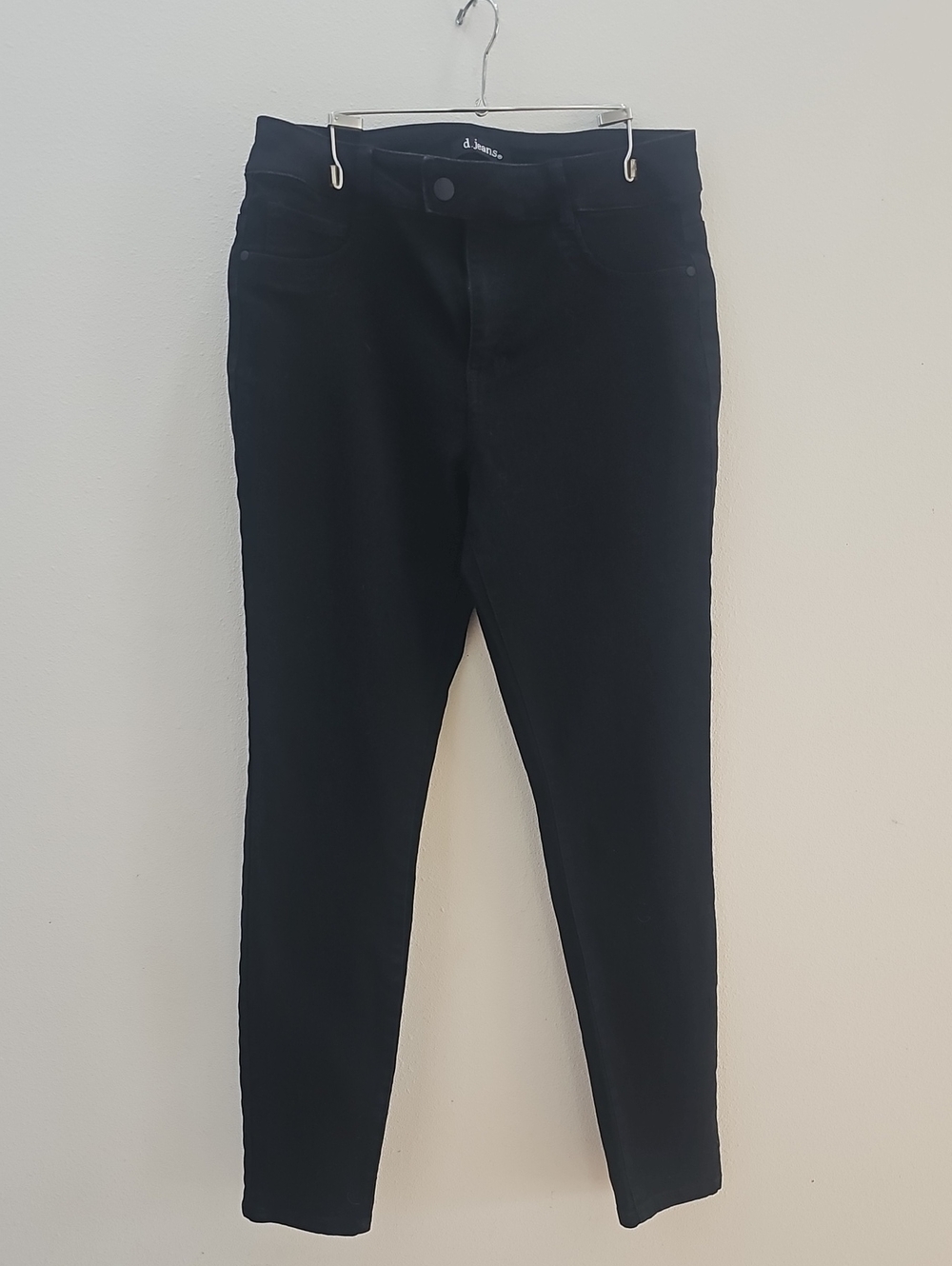 d. jeans Women's Black Slim Stretch Chinos